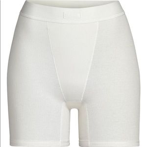 Skims Cotton Rib Boxer - Bone Color